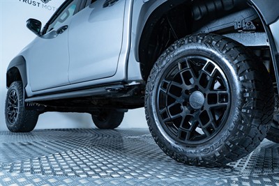 2022 Toyota Hilux - Thumbnail