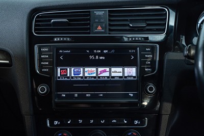 2014 Volkswagen Golf - Thumbnail