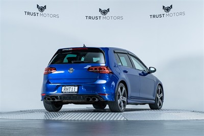 2014 Volkswagen Golf - Thumbnail