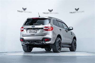 2021 Ford Everest - Thumbnail