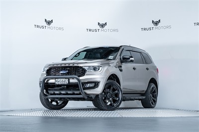2021 Ford Everest - Thumbnail