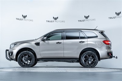 2021 Ford Everest - Thumbnail
