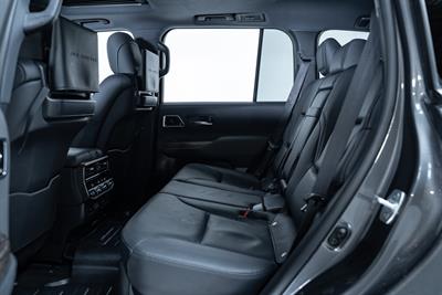 2024 Toyota Landcruiser - Thumbnail