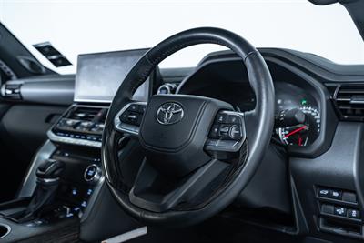 2024 Toyota Landcruiser - Thumbnail
