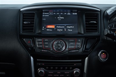 2017 Nissan Pathfinder - Thumbnail