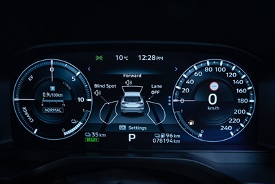 2022 Mitsubishi Outlander - Thumbnail