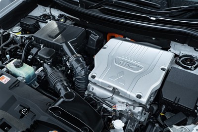 2017 Mitsubishi Outlander - Thumbnail