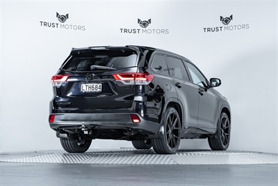 2018 Toyota Highlander - Thumbnail