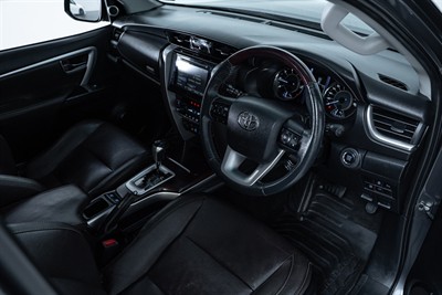 2016 Toyota Fortuner - Thumbnail