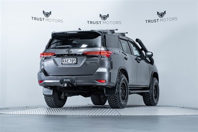 2016 Toyota Fortuner - Thumbnail