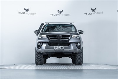 2016 Toyota Fortuner - Thumbnail