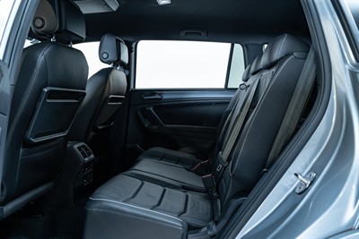 2021 Volkswagen Tiguan - Thumbnail