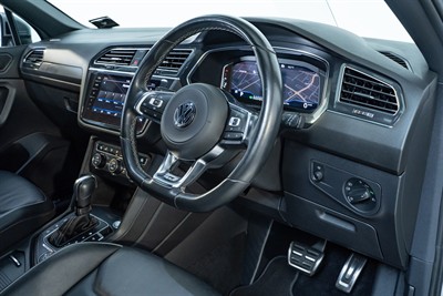 2021 Volkswagen Tiguan - Thumbnail