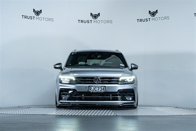 2021 Volkswagen Tiguan - Thumbnail