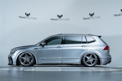 2021 Volkswagen Tiguan - Thumbnail