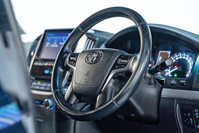 2018 Toyota Landcruiser - Thumbnail