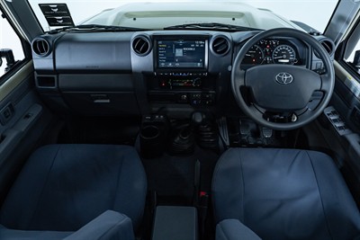 2023 Toyota Landcruiser - Thumbnail