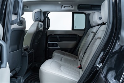 2020 Land Rover Defender - Thumbnail