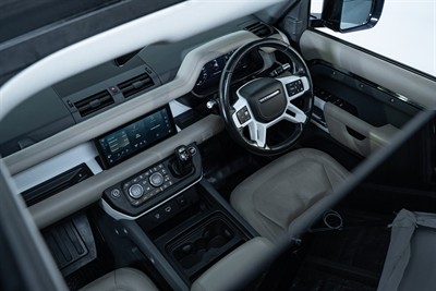 2020 Land Rover Defender - Thumbnail