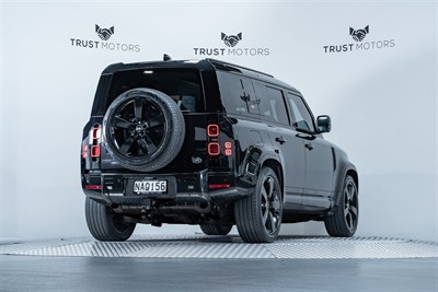 2020 Land Rover Defender - Thumbnail