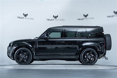 2020 Land Rover Defender - Thumbnail