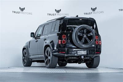 2020 Land Rover Defender - Thumbnail