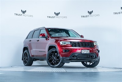 2017 Jeep Grand Cherokee - Thumbnail
