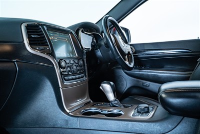 2017 Jeep Grand Cherokee - Thumbnail