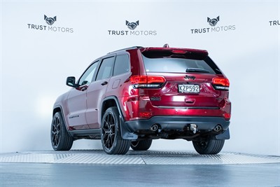 2017 Jeep Grand Cherokee - Thumbnail