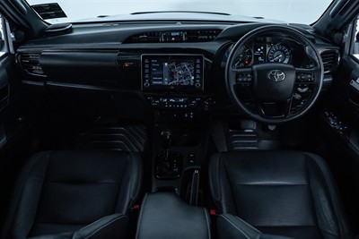 2023 Toyota Hilux - Thumbnail