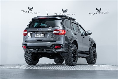 2021 Ford Everest - Thumbnail