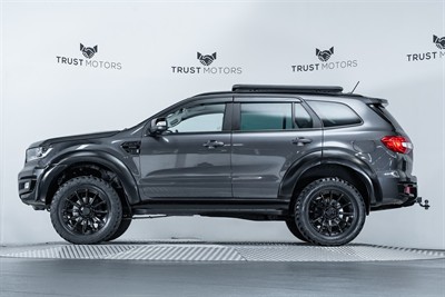 2021 Ford Everest - Thumbnail