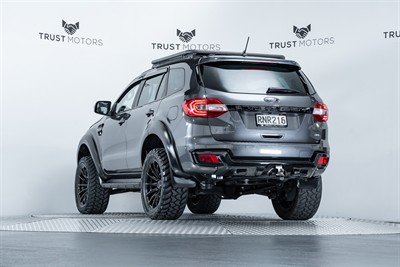 2021 Ford Everest - Thumbnail