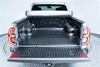 2021 Toyota Hilux - Thumbnail