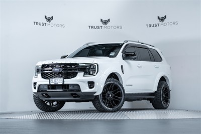 2022 Ford Everest - Thumbnail
