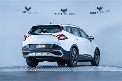 2022 Kia Sportage - Thumbnail