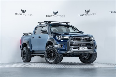 2023 Toyota Hilux - Thumbnail