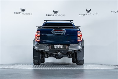 2023 Toyota Hilux - Thumbnail