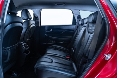 2018 Hyundai Santa Fe - Thumbnail