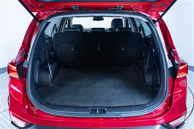 2018 Hyundai Santa Fe - Thumbnail