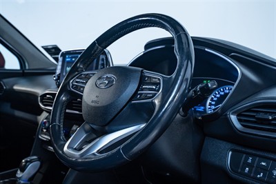 2018 Hyundai Santa Fe - Thumbnail