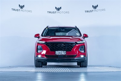 2018 Hyundai Santa Fe - Thumbnail