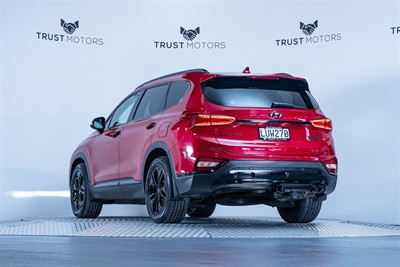 2018 Hyundai Santa Fe - Thumbnail
