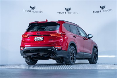 2018 Hyundai Santa Fe - Thumbnail