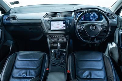 2017 Volkswagen Tiguan - Thumbnail