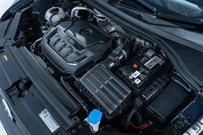 2017 Volkswagen Tiguan - Thumbnail