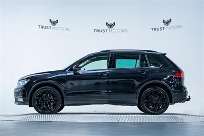 2017 Volkswagen Tiguan - Thumbnail