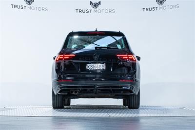 2017 Volkswagen Tiguan - Thumbnail