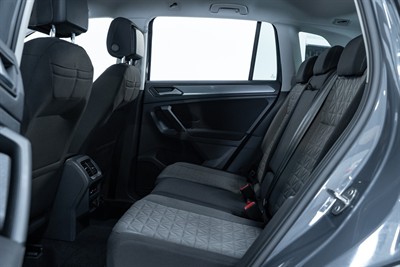 2021 Volkswagen Tiguan - Thumbnail