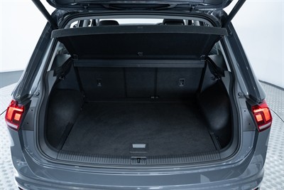 2021 Volkswagen Tiguan - Thumbnail